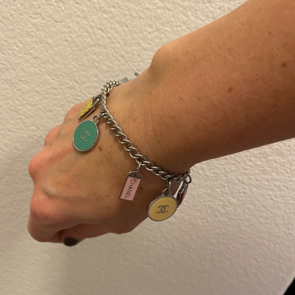 C C charm bracelet - Picture 3 of 3